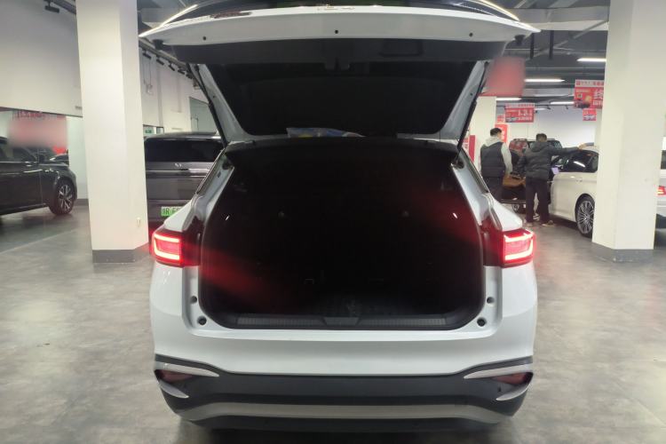 Used Volkswagen ID.4 X 2023 Pure Smart Edition Trunk