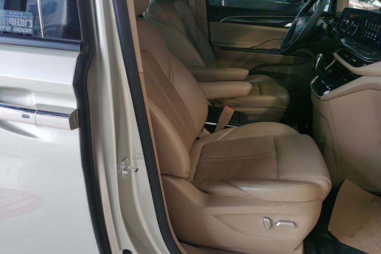 Used Buick GL8 2020 ES Land Cruiser 653T Luxury Model
