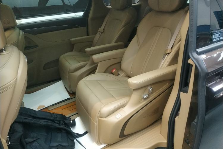 Used Buick GL8 2021 ES Landtrek 653T Luxury Model Left Rear Seat