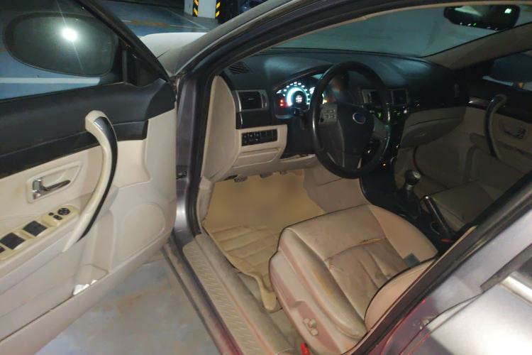 Used Bestune B70 2011 2.0L Manual Elite Edition
