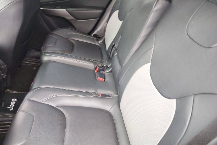 Used Jeep Cherokee 2019 2.0T Two-Wheel Drive Smart Enjoyment Version China V