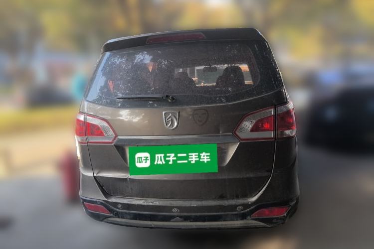 Used Baojun 730 2014 1.5L manual luxury trim 7 seats
