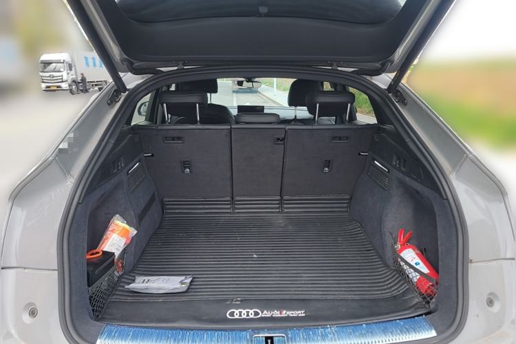 Used Audi Q5L Sportback 2021 40 TFSI Luxury Edition Trunk