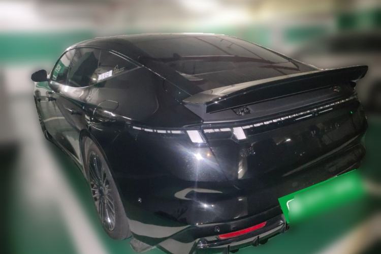 Used Lynk & Co Lynk & Co 10 EM-P 2025 Model 240 All-Wheel Drive Ultra—Sport Edition