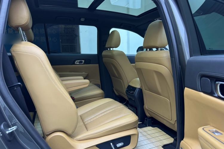 Used Li Auto ONE 2020 Extended-Range 6-Seater Version Interior 1