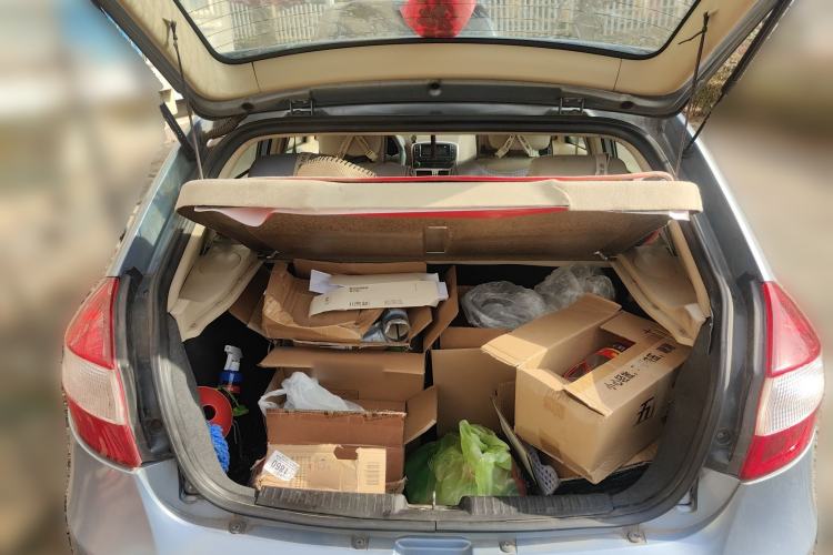 Used Chery Fengyun 2 2010 Hatchback 1.5L Powerful Model Trunk