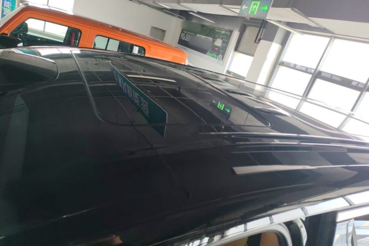 Used Denza D9 2025 DM-i Smart Drive 1020 Four-Wheel Drive Deluxe Model
