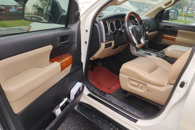 Used Toyota Sequoia  Driver Seat