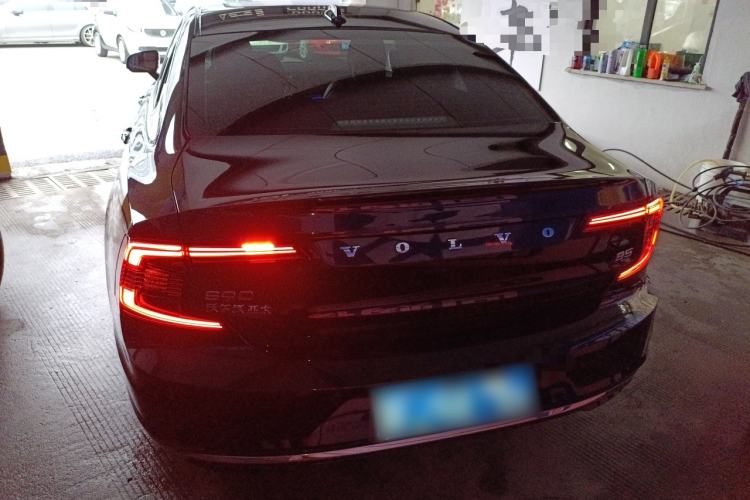 Used Volvo S90 2024 B5 Zhiyi Luxury Edition
