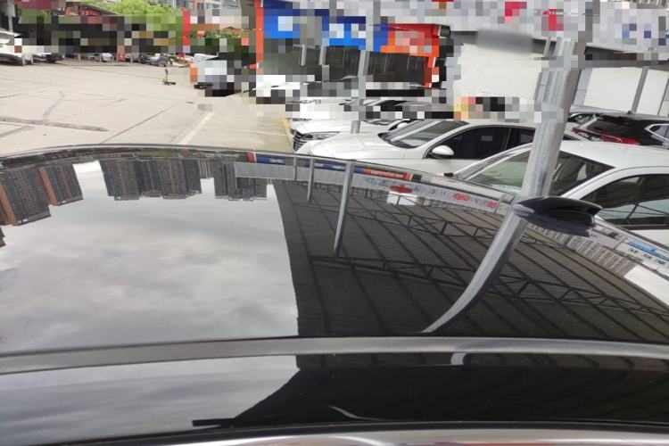 Used Hongqi E-QM5 2022 431 km Charge & Enjoy Edition
