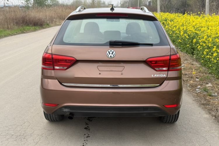 Used Volkswagen Gran Lavida 2015 1.6L Automatic Comfort Edition
