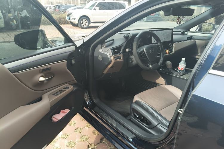 Used Lexus ES 2025 200 Premium Edition