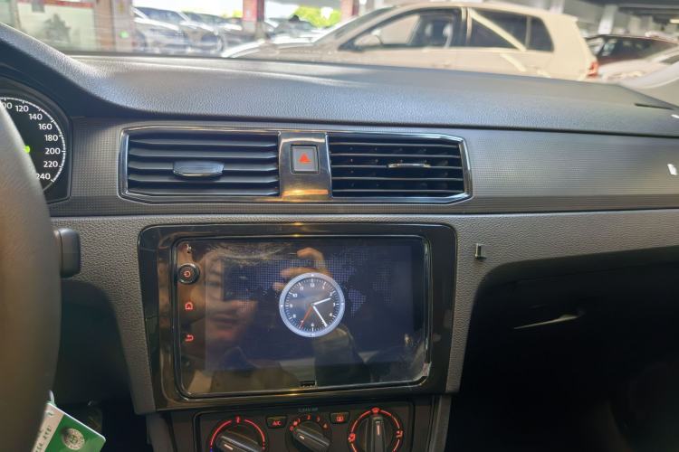 Used Volkswagen Santana 2018 1.5L Automatic Fashion Edition
