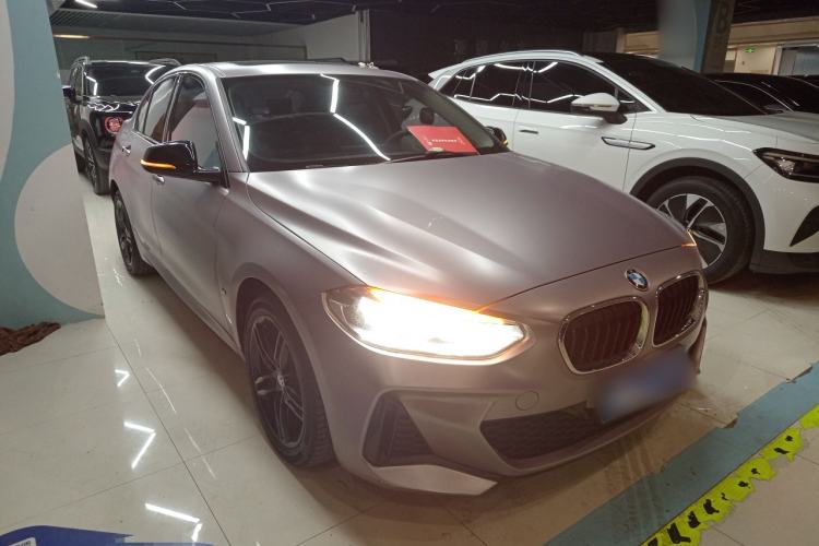 Used BMW 1 Series 2019 118i M Sport Package Front Right 45 Deg