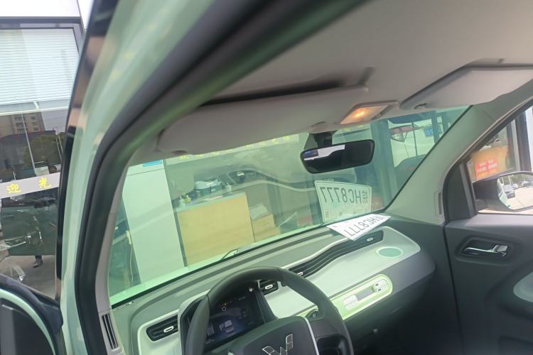 Used Wuling Hongguang MINIEV 2021 Macaron Sandwich Model 120 km Lithium Iron Phosphate Headliner