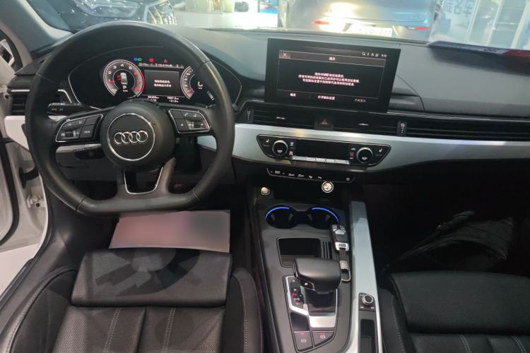 Used Audi A4L 2020 40 TFSI Luxury Dynamic Model Center Console