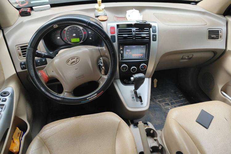 Used Hyundai Tucson 2009 2.0L Automatic Two-Wheel Drive with Sunroof