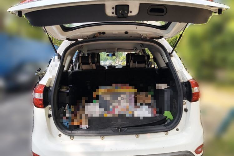 Used JMC Yusheng S350 2013 2.4T Automatic 2WD Diesel Luxury Edition 5 Seats