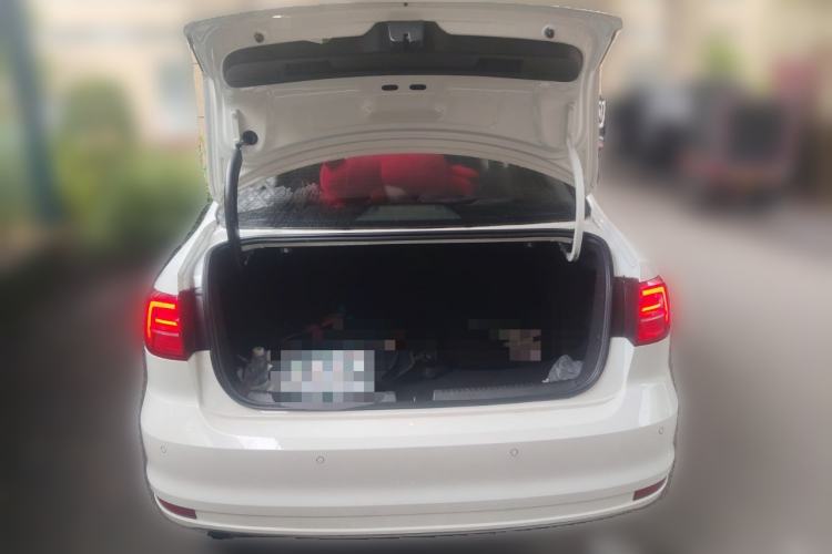 Used Volkswagen Sagitar 2015 230TSI Manual Comfort Version