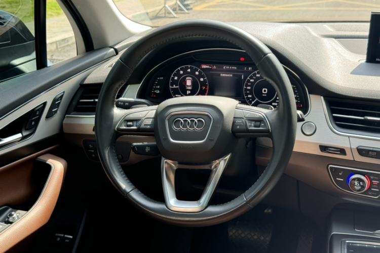 Used Audi Q7 New Energy 2019 55 e-tron
