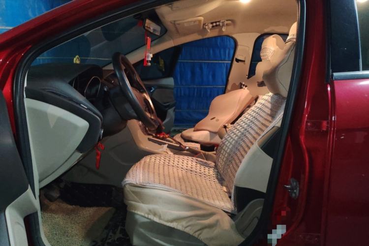 Used Ford Focus 2012 Sedan 1.6L Automatic Comfort Model
