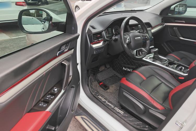 Used Haval H4 2019 Red-Label 1.5 GDIT DCT Luxury Smart Connectivity Model Driver Seat