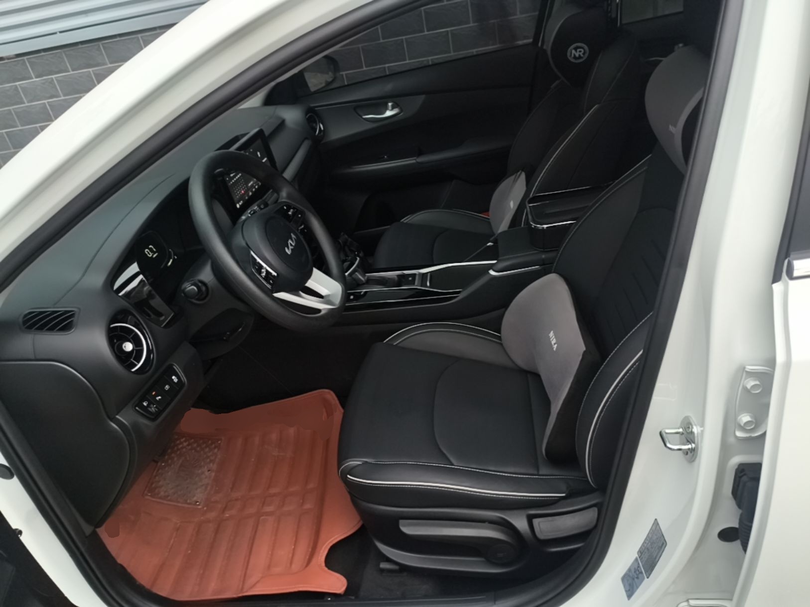 Kia K3 2024 1.5L CVT Comfort Plus Edition — снимка 17