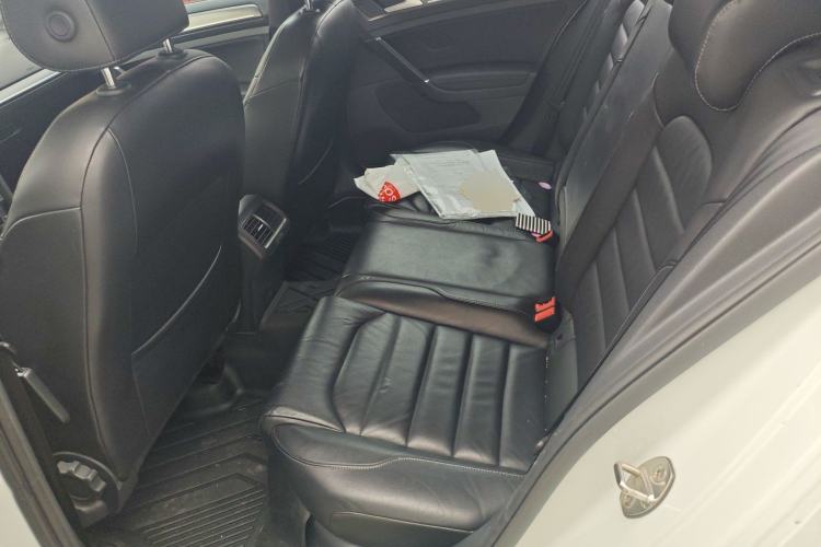 Used Volkswagen Golf 2016 230TSI Automatic Luxury Version Left Rear Seat