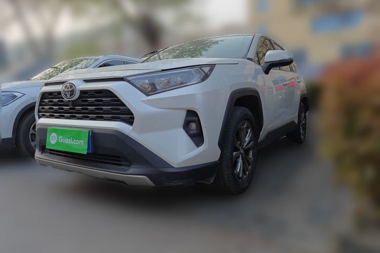 Used Toyota RAV4 2023 2.0L CVT Two-Wheel Drive Fashion Edition