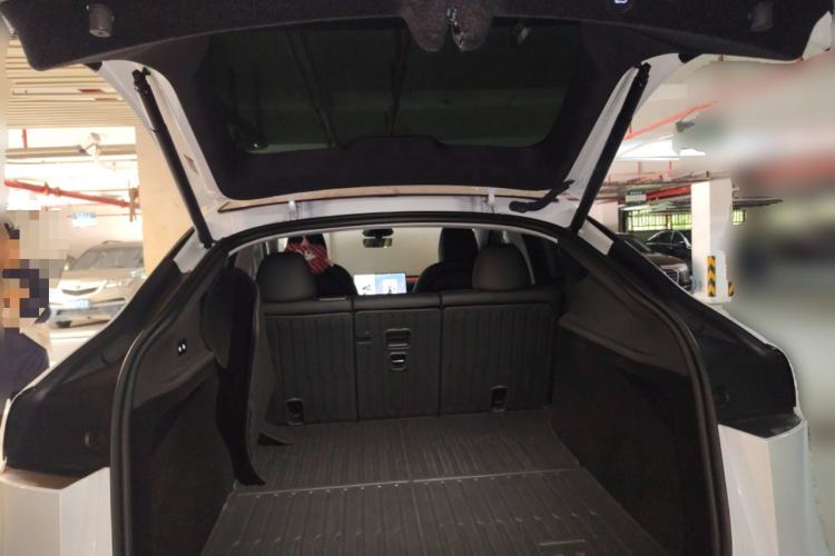 Used Tesla Model Y 2025 Rear-Wheel-Drive Version