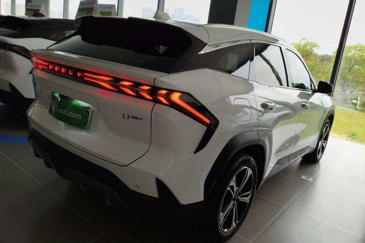 Used Geely Galaxy L7 2025 EM-i 115km Exploration+ Edition Rear Right 45 Deg