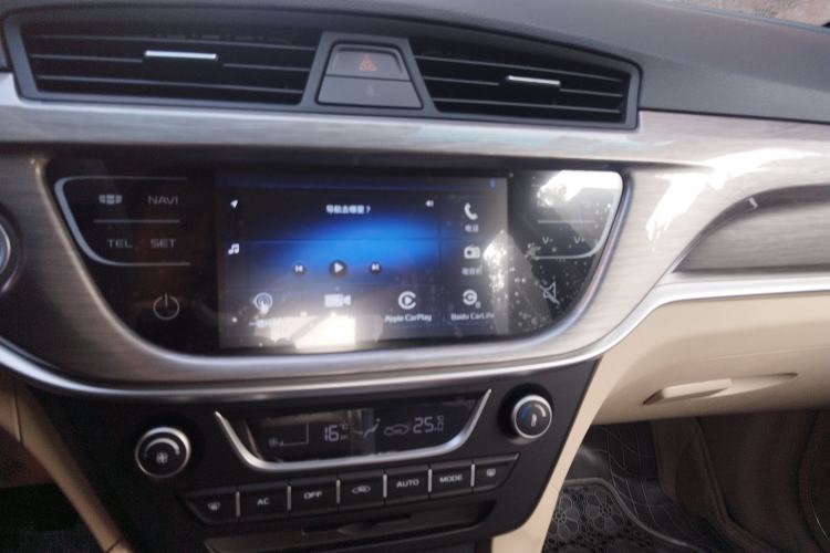 Used Geely Auto Emgrand 2017 Sedan Million Edition 1.5L Manual Luxury Model
