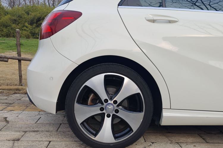 Used Mercedes-Benz A-Class (Import) 2016 A 200 Fashion Model