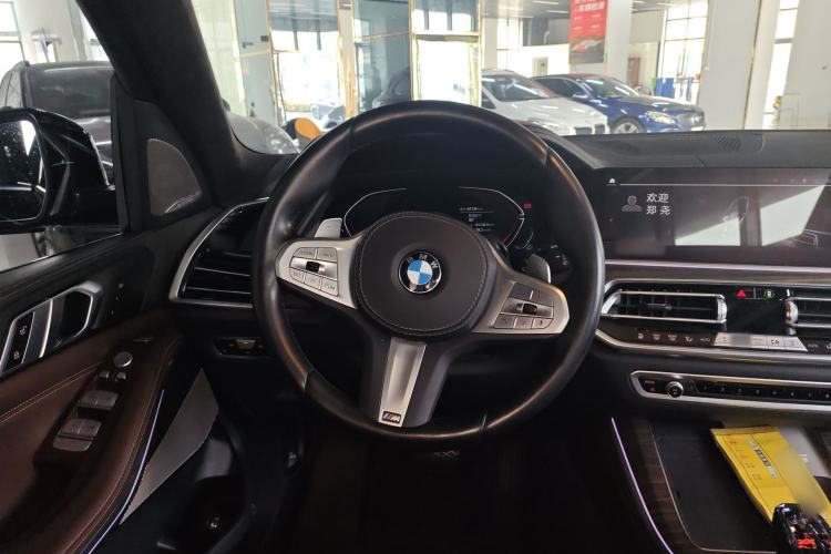 Used BMW X5 2022 Restyled xDrive 40Li M Sport Package Steering Wheel
