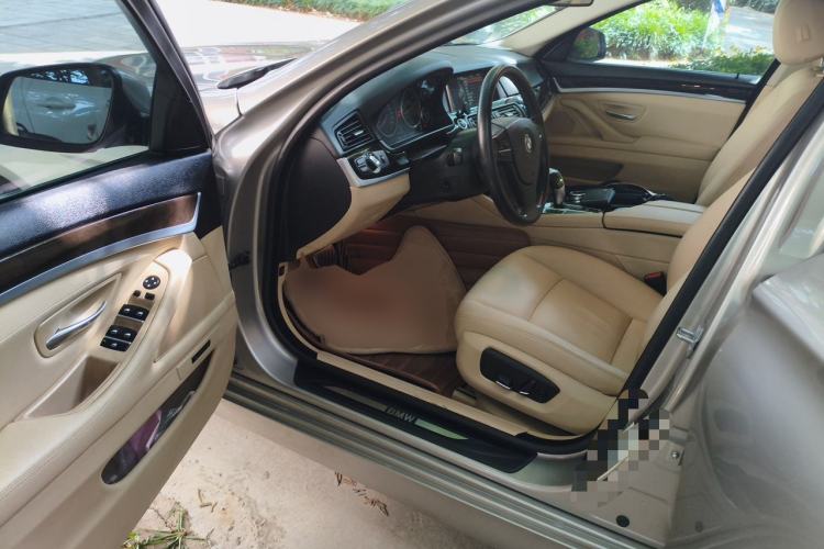 Used BMW 5 Series 2013 530Li Leading Model