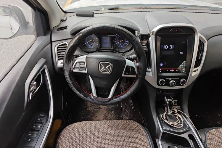 Used JMC Yusheng S350 2013 2.4T Automatic 4x4 Diesel Ultra-Luxury 5-Seater Steering Wheel