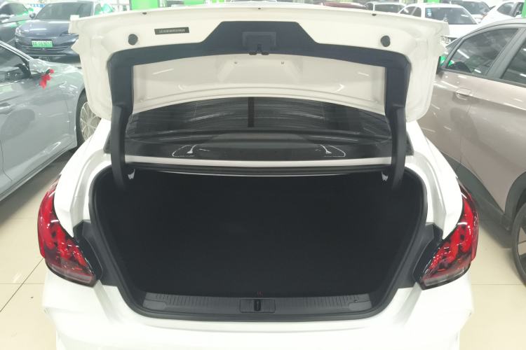 Used MG 5 2022 180 DVVT CVT Youth Style Edition Trunk