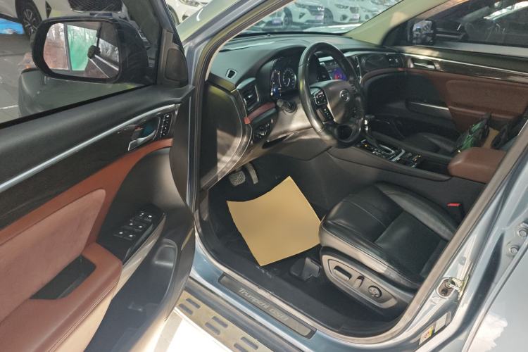 Used GAC Trumpchi GS8 2017 320T Two-Wheel Drive Luxury Smart Connectivity Version (7 Seats)