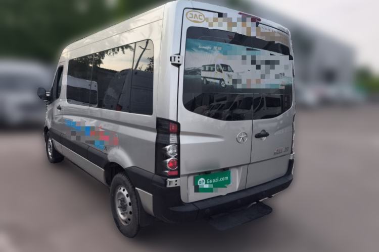 Used JAC Group Sunray 2022 2.0T Fuel-Efficient King PLUS Express Version Mid-axle 5-6 Seats HFC4DB3-2E4
