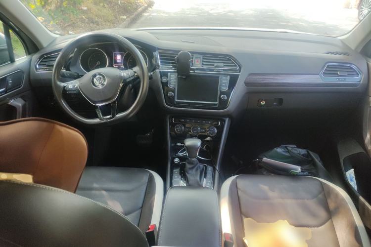 Used Volkswagen Tiguan L 2017 330TSI Automatic Two-Wheel Drive Luxury Edition
