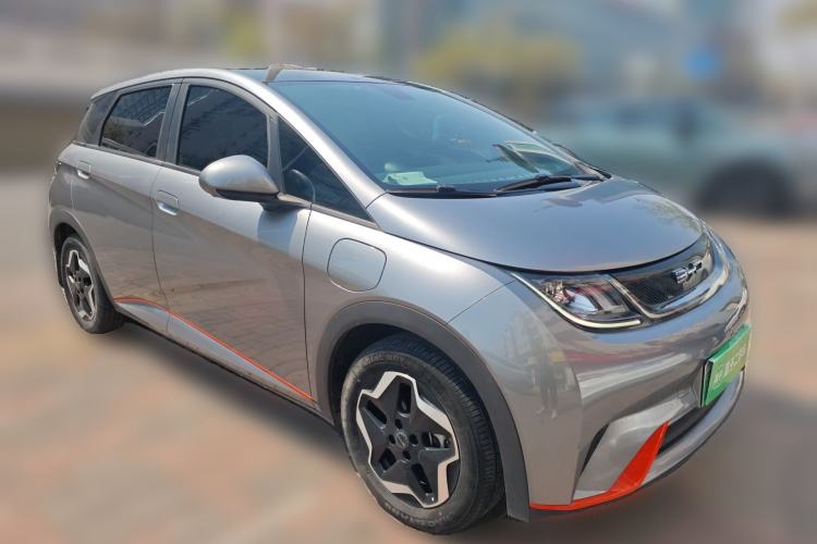 Used BYD Dolphin 2021 405 km Fashion Edition Front Right 45 Deg