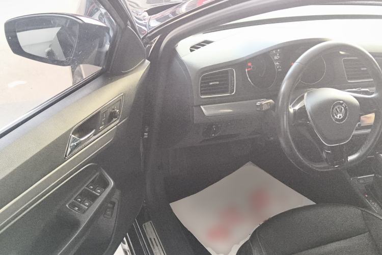 Used Volkswagen Lavida 2015 1.6L Automatic Comfort Edition Driver Seat