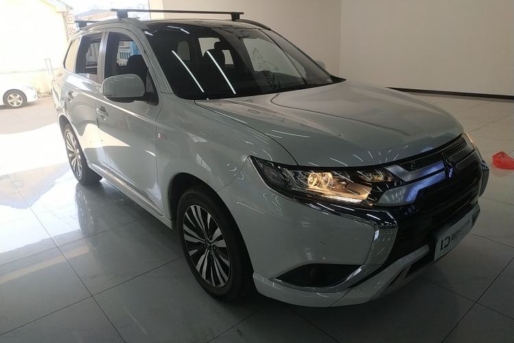 Used Mitsubishi Outlander 2021 Revised Version 2.0L Two-Wheel Drive Comfort Edition 5 Seats Front Right 45 Deg