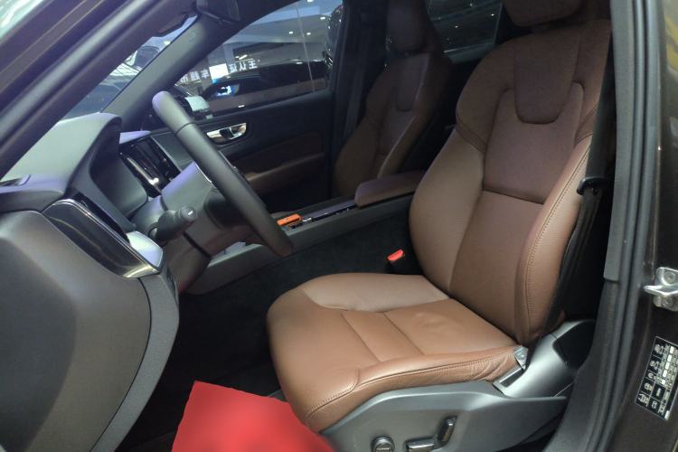 Used Volvo XC60 2021 T5 4x4 Smart Luxury Edition
