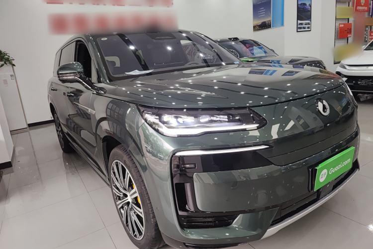 Used Denza N9 2025 Flagship Model Front Right 45 Deg