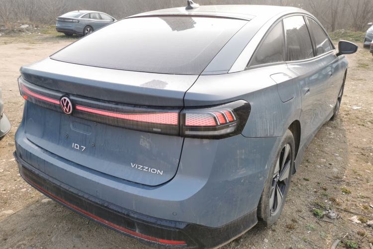 Used Volkswagen ID.7 VIZZION 2024 AIR model

