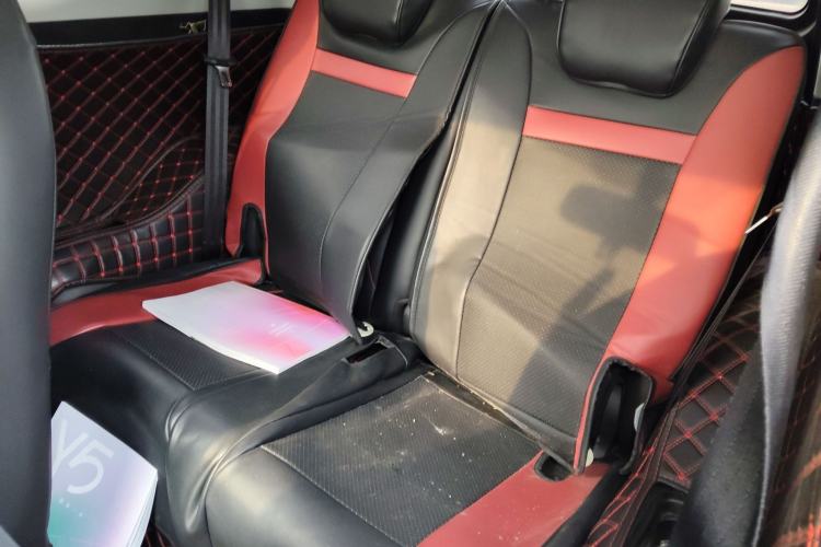 Used Chery Little Ant 2022 Revised Version Sweet Pink Edition Half-Sugar Version Lithium Iron Phosphate 30.7 kWh 30 kW 301 km
