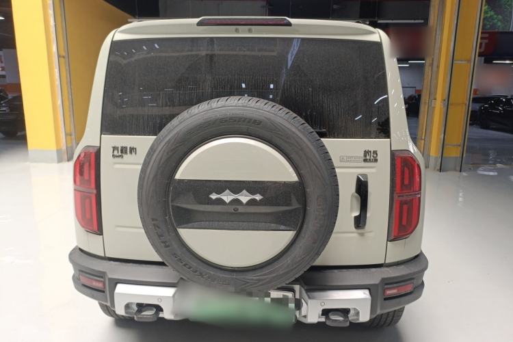 Used Formula Leopard 5 2023 Navigator Edition Rear