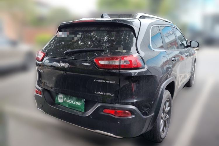 Used Jeep Cherokee 2020 2.0L Two-Wheel Drive Classic Sports Edition
