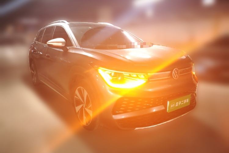 Used Volkswagen ID.6 X 2022 ZhiXiang Pure Long-Range Edition Front Right 45 Deg